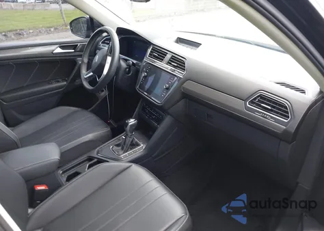 2022 Volkswagen Tiguan 2.0T Se из США, поврежденный, VIN 3VV3B7AX8NM060805